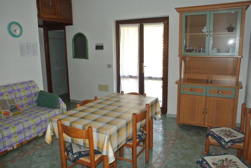 Case Vacanza Fenicotteri San Teodoro  Εξωτερικό φωτογραφία